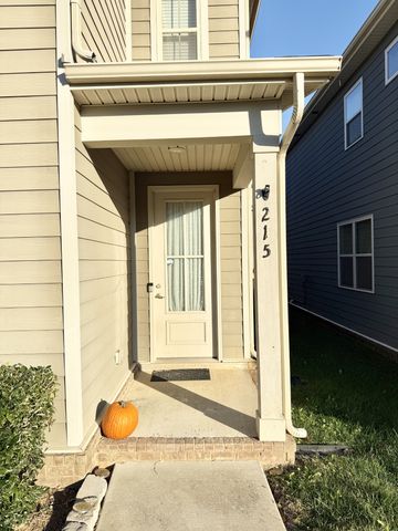 215 Manor Row, Pleasant View, TN 37146