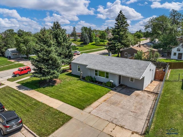 2402 WILLOW AVE, Rapid City, SD 57701