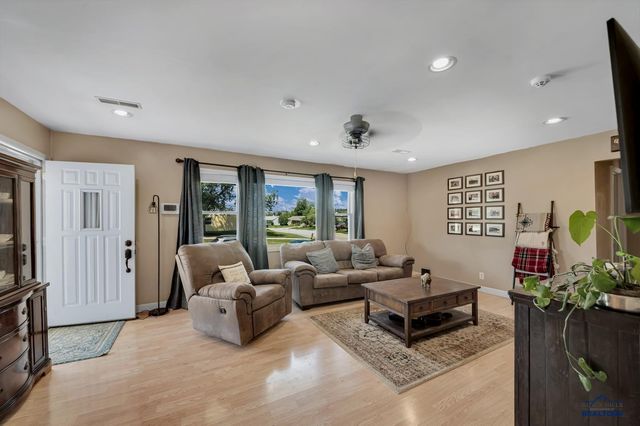 2402 WILLOW AVE, Rapid City, SD 57701
