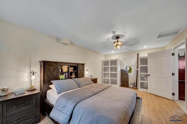 2402 WILLOW AVE, Rapid City, SD 57701