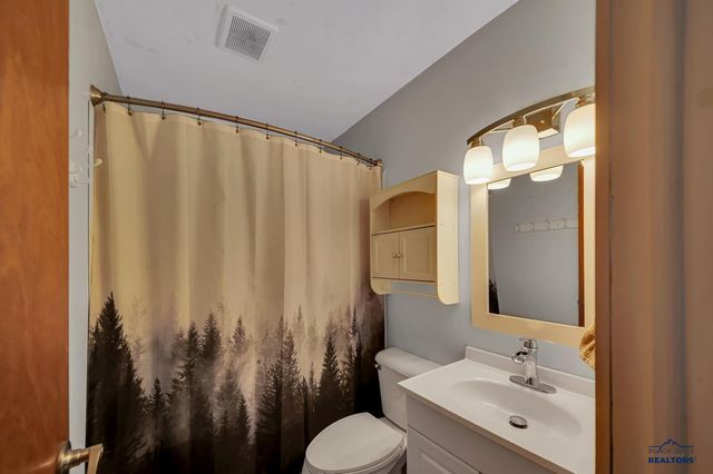 2402 WILLOW AVE, Rapid City, SD 57701