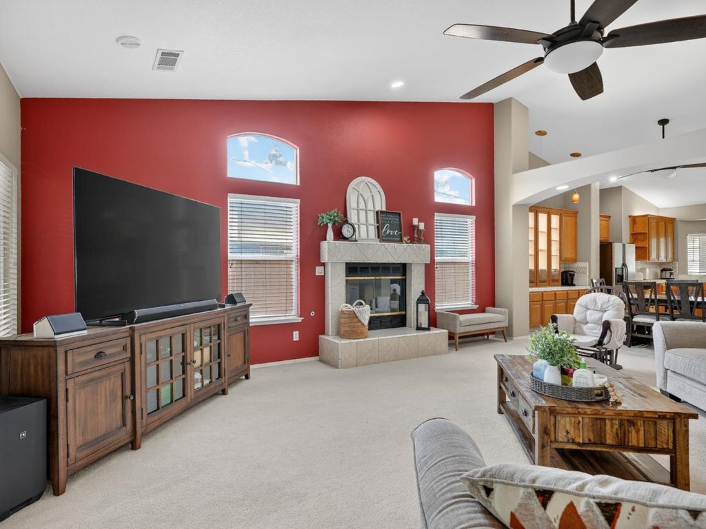 Image 10 of property listing at 3505 Doubletree Way, Madera, CA 93637