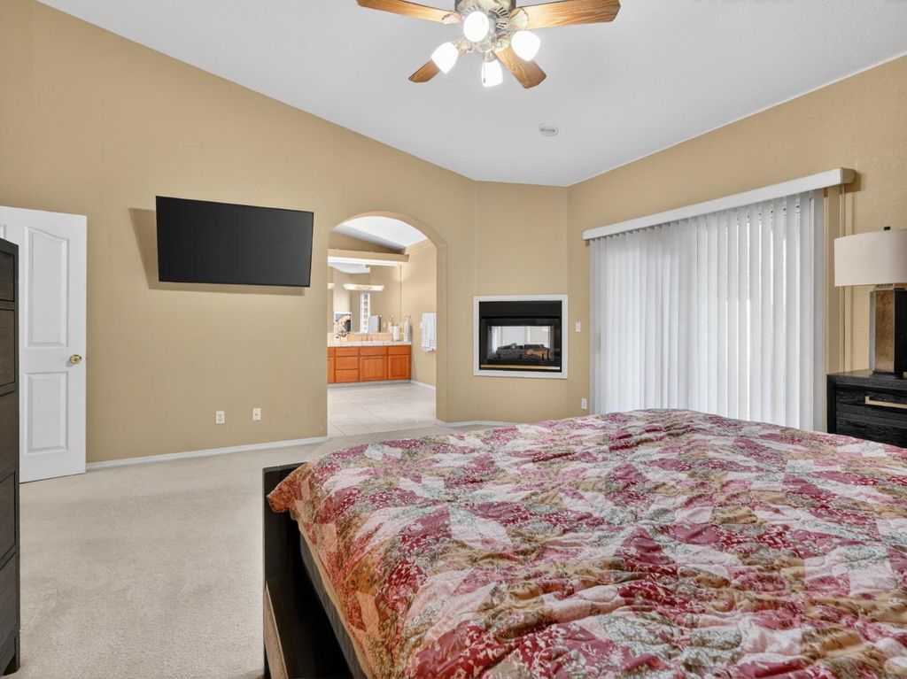 Image 23 of property listing at 3505 Doubletree Way, Madera, CA 93637
