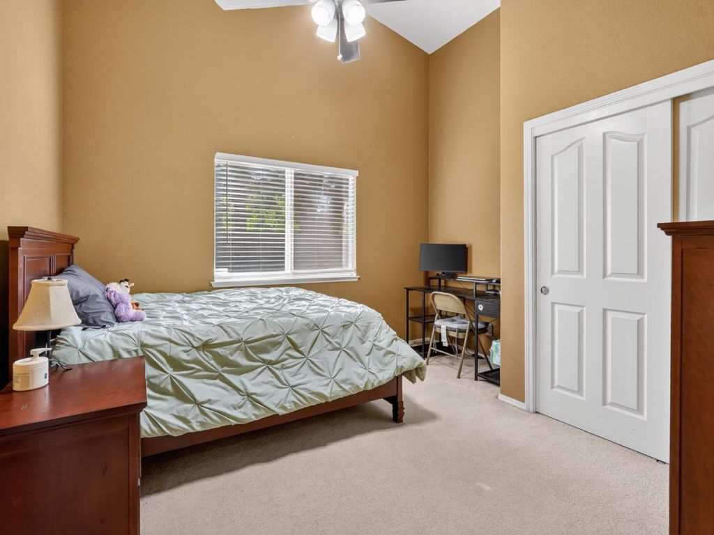 Image 27 of property listing at 3505 Doubletree Way, Madera, CA 93637