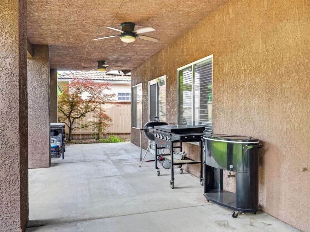 Image 33 of property listing at 3505 Doubletree Way, Madera, CA 93637