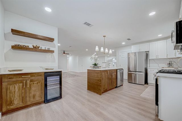 2607 Moss Hill Drive, Houston, TX 77080