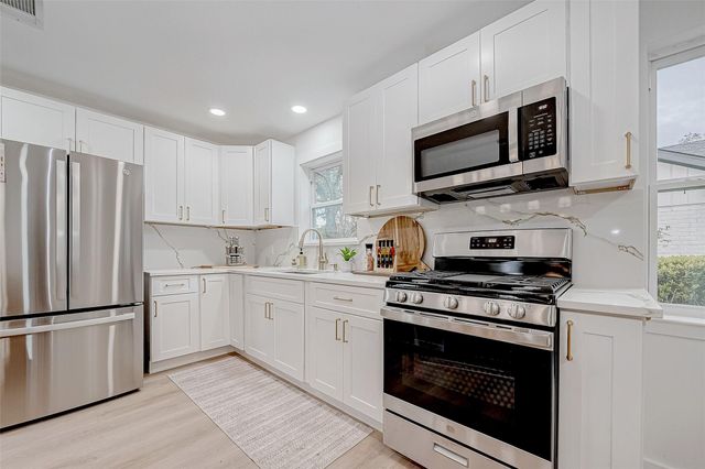 2607 Moss Hill Drive, Houston, TX 77080