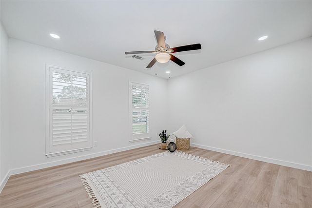 2607 Moss Hill Drive, Houston, TX 77080