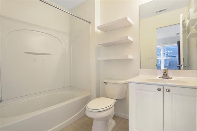 2026 Liberty NW Court 1204, Atlanta, GA 30318