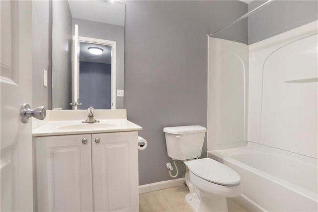 2026 Liberty NW Court 1204, Atlanta, GA 30318