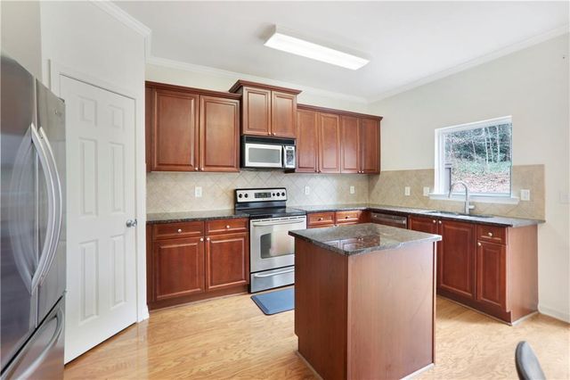 2026 Liberty NW Court 1204, Atlanta, GA 30318