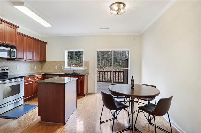 2026 Liberty NW Court 1204, Atlanta, GA 30318