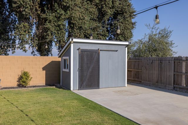 1599 Softwind Dr. Drive, Tulare, CA 93274