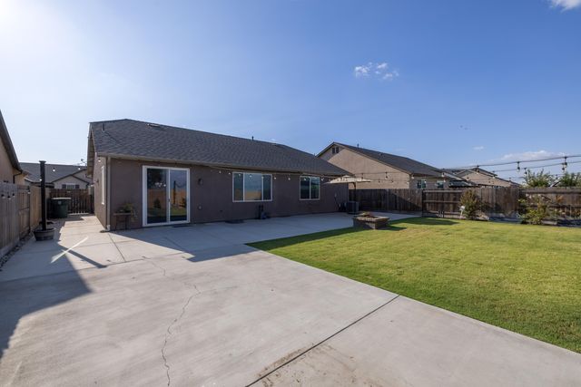 1599 Softwind Dr. Drive, Tulare, CA 93274