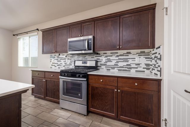 1599 Softwind Dr. Drive, Tulare, CA 93274