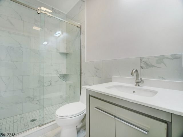 735 Vernon Ave, Kenilworth Boro, NJ 07033