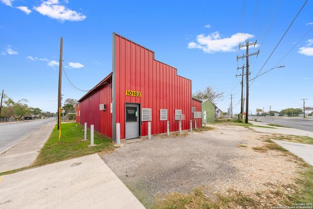 10102 Roosevelt, San Antonio, TX 78214