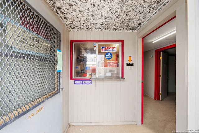 10102 Roosevelt, San Antonio, TX 78214