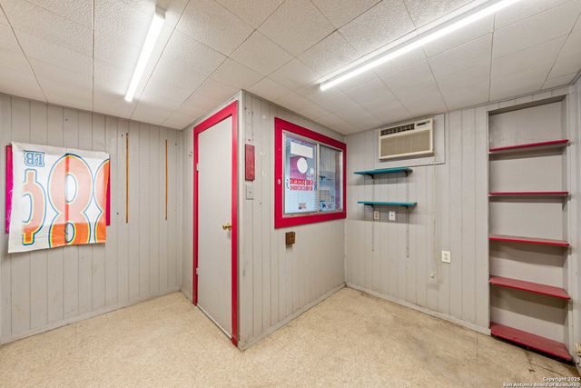 10102 Roosevelt, San Antonio, TX 78214