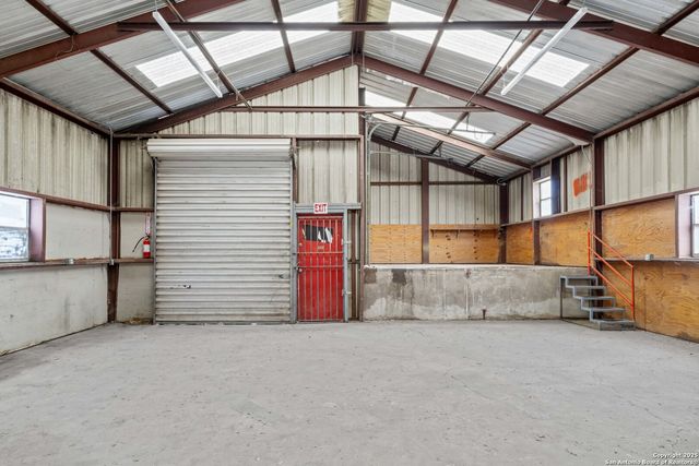 10102 Roosevelt, San Antonio, TX 78214