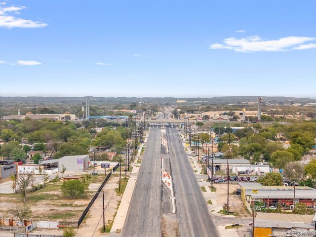 10102 Roosevelt, San Antonio, TX 78214