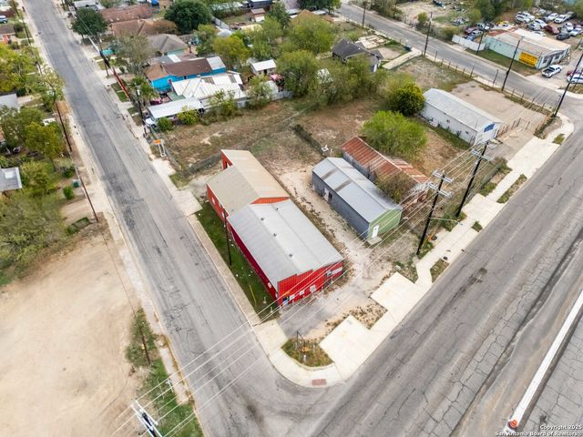 10102 Roosevelt, San Antonio, TX 78214
