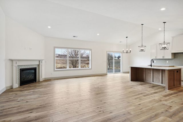 1909 S Stone Creek Boulevard, Urbana, IL 61802