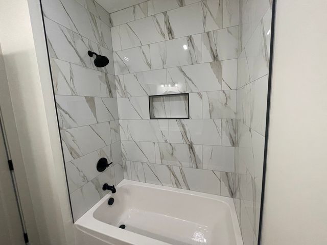 1909 S Stone Creek Boulevard, Urbana, IL 61802