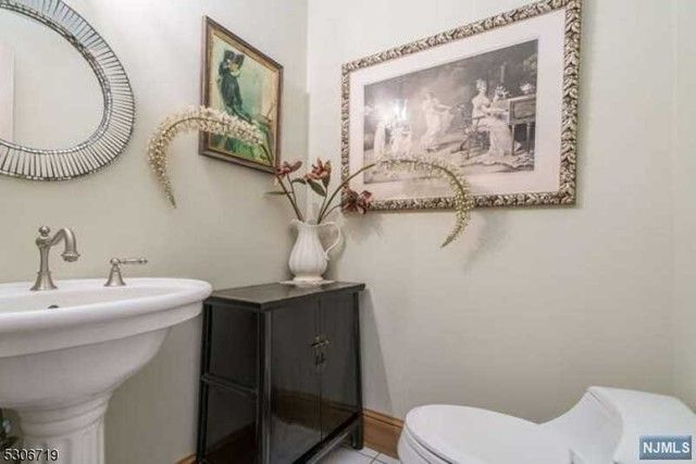 299 Whitford Avenue, Nutley, NJ 07110