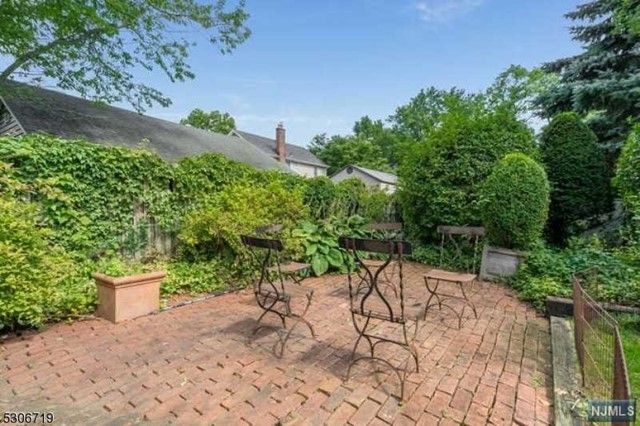 299 Whitford Avenue, Nutley, NJ 07110