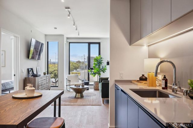 988 Harrison Street WC2, San Francisco, CA 94107