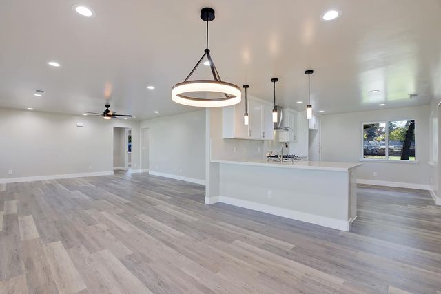 1040 Franklin Ave, Yuba City, CA 95991