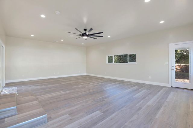1040 Franklin Ave, Yuba City, CA 95991
