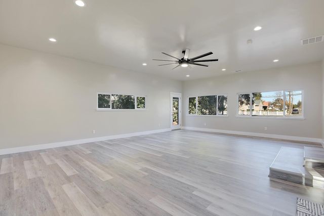 1040 Franklin Ave, Yuba City, CA 95991