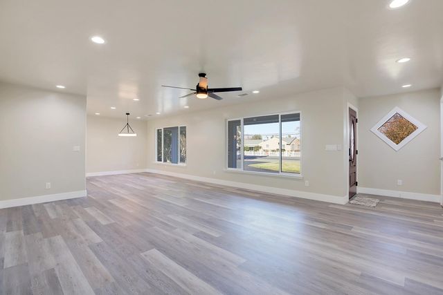 1040 Franklin Ave, Yuba City, CA 95991