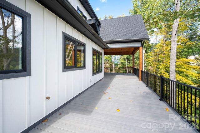 77 Camsyn Drive, Weaverville, NC 28787