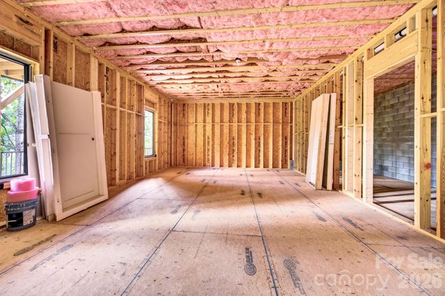 77 Camsyn Drive, Weaverville, NC 28787