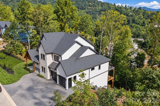 77 Camsyn Drive, Weaverville, NC 28787