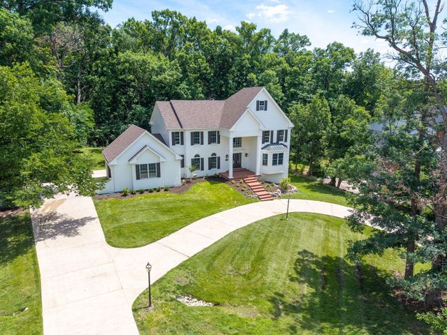 2708 BLUFF CREEK DR, Columbia, MO 65201