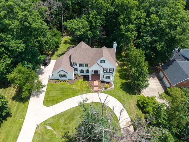 2708 BLUFF CREEK DR, Columbia, MO 65201
