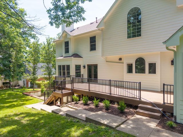 2708 BLUFF CREEK DR, Columbia, MO 65201