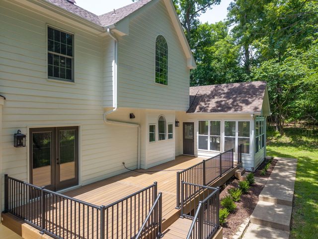 2708 BLUFF CREEK DR, Columbia, MO 65201