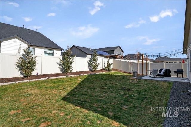 1864 E Jade Falls, Kuna, ID 83634