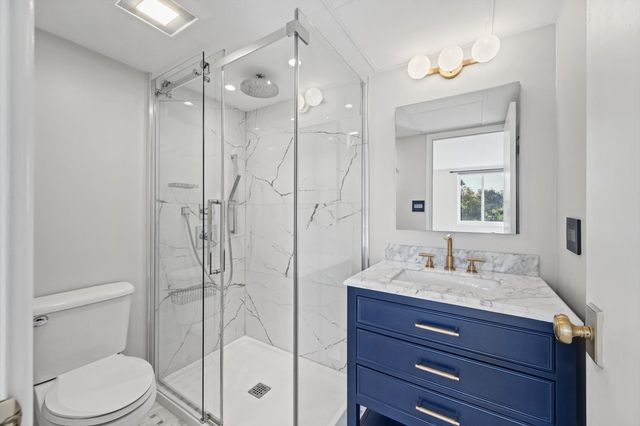 110 W Butterfield Road 310S, Elmhurst, IL 60126