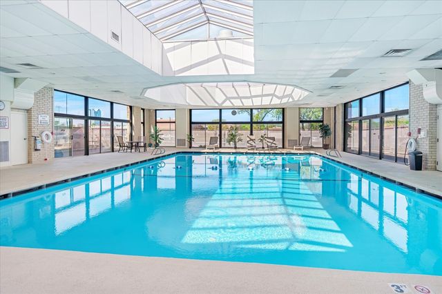 110 W Butterfield Road 310S, Elmhurst, IL 60126