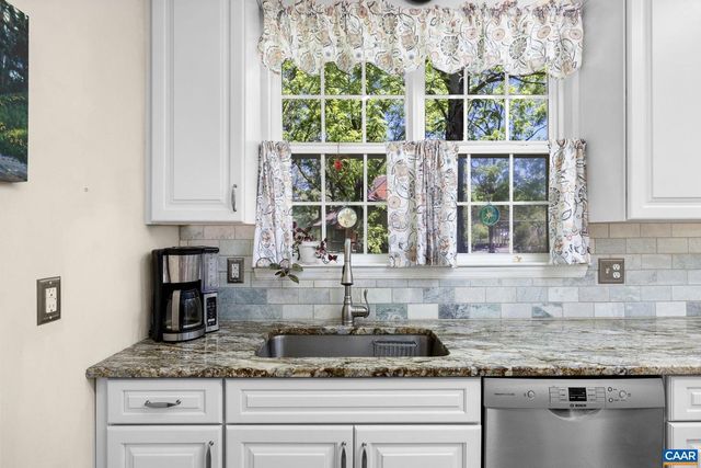 341 POPLAR DR, Louisa, VA 23093
