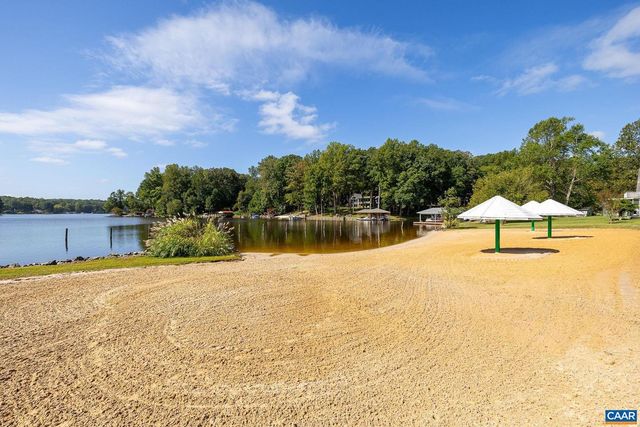 341 POPLAR DR, Louisa, VA 23093