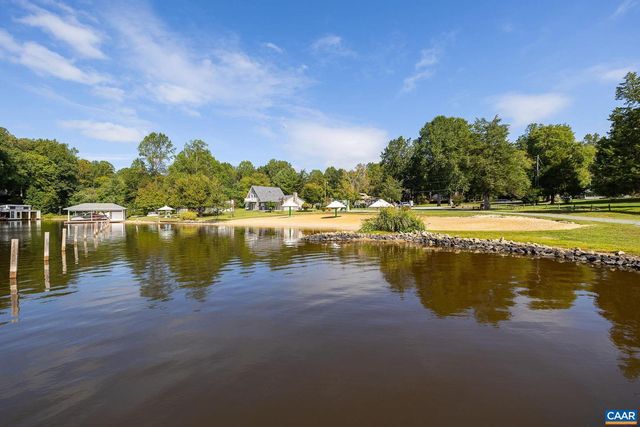 341 POPLAR DR, Louisa, VA 23093