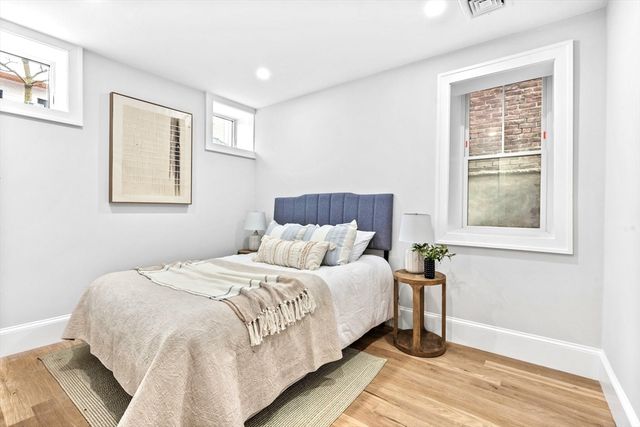 12 Prospect St 1, Boston, MA 02129