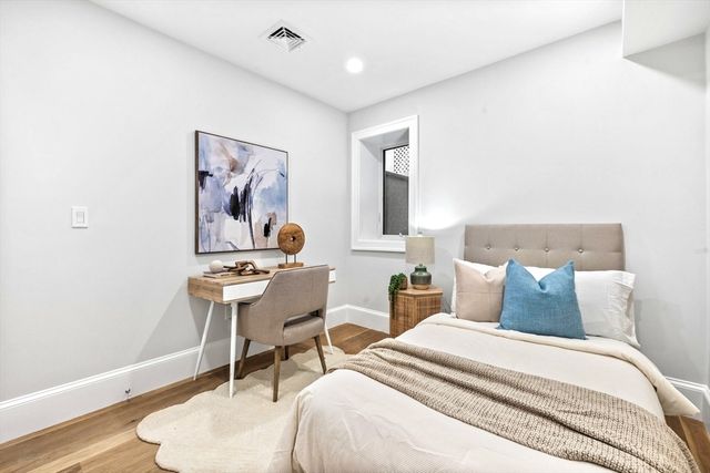 12 Prospect St 1, Boston, MA 02129